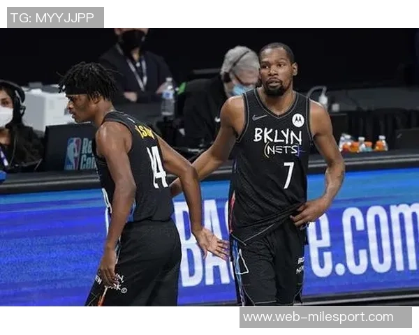 米奇约翰逊：客场挑战增强球队凝聚力与团结精神